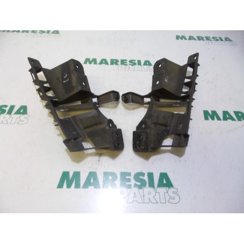 Renault - Modus - Front bumper frame