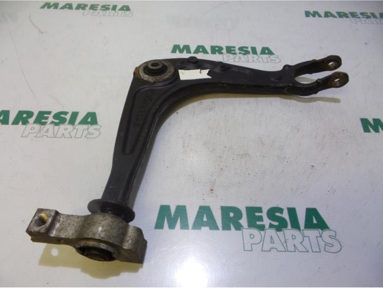 Peugeot - 407 - Front lower wishbone, right