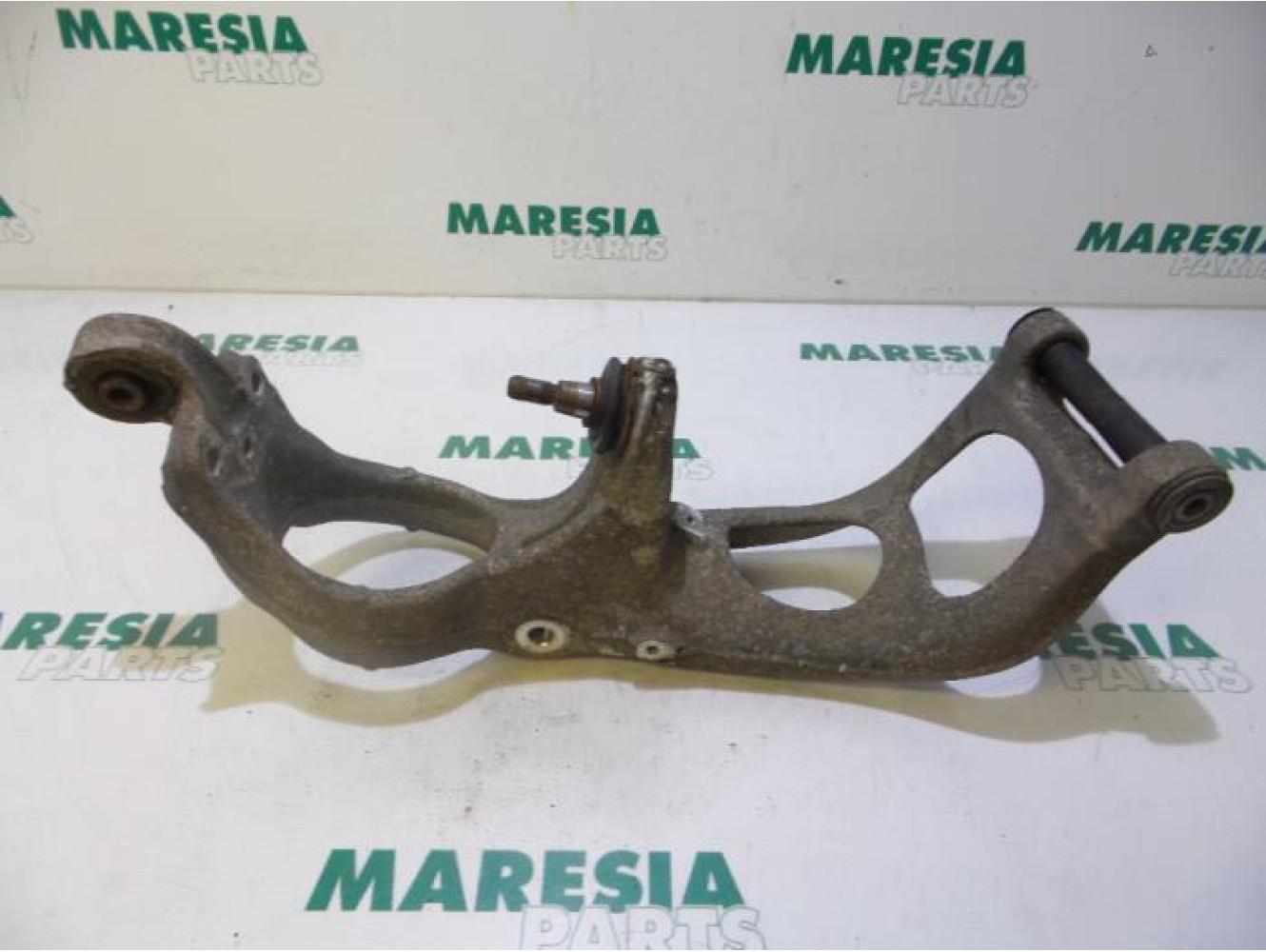 Peugeot - 407 - Front wishbone, left