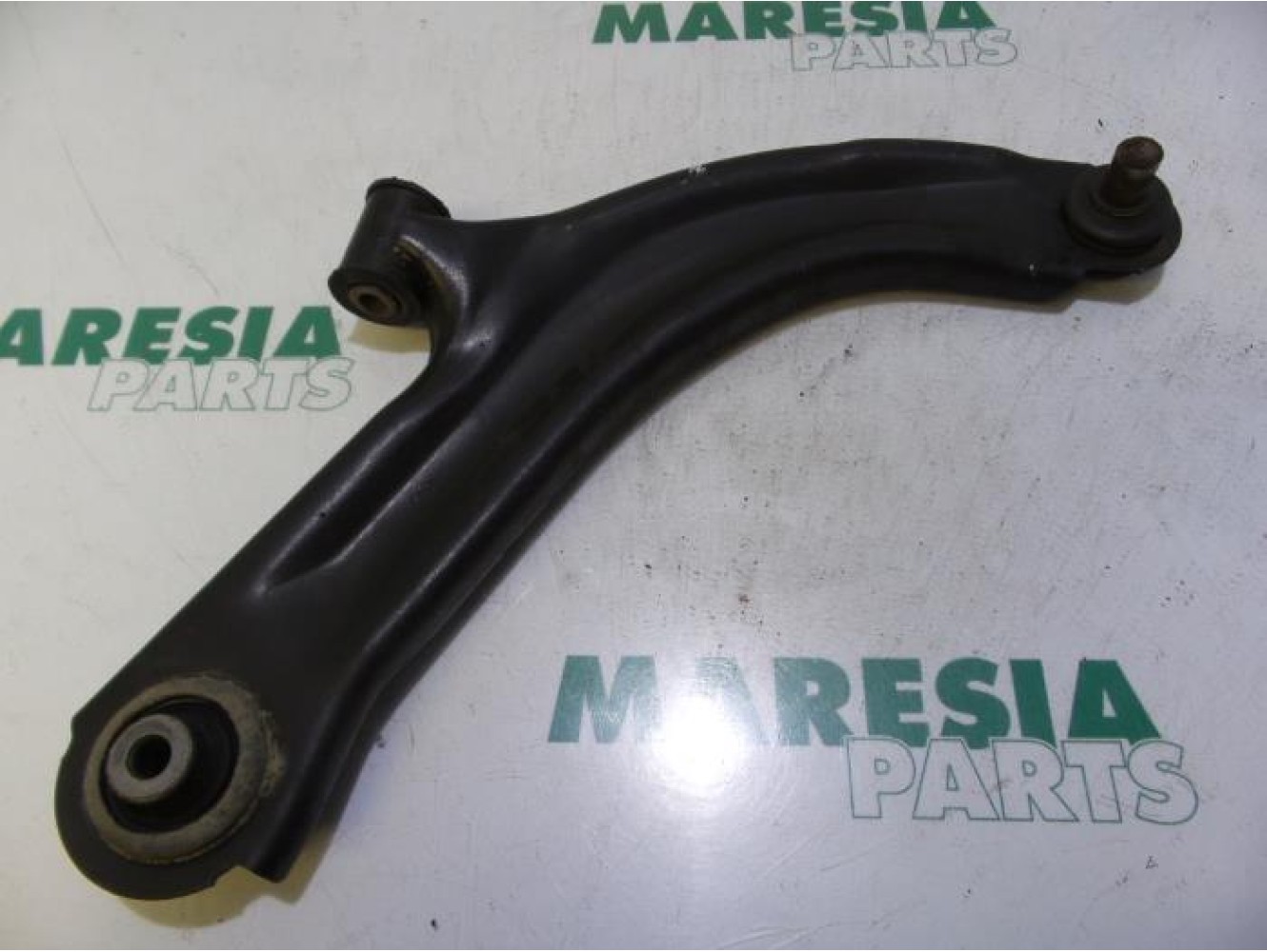 Renault - Modus - Front lower wishbone, right