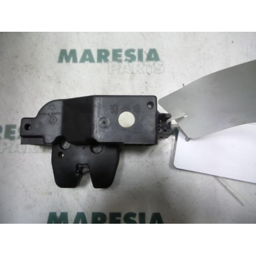Citroen - Picasso - Tailgate lock mechanism