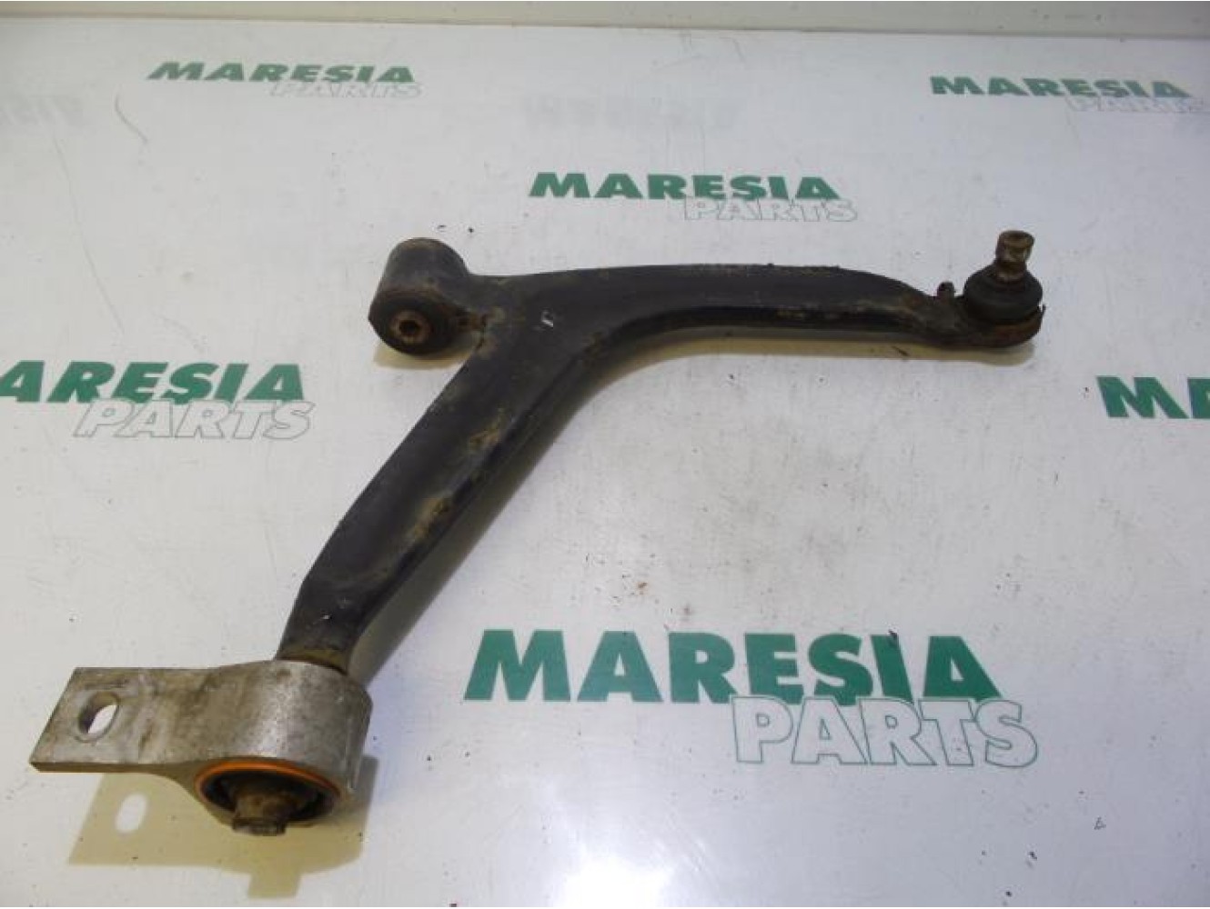 Citroen - Picasso - Front lower wishbone, right