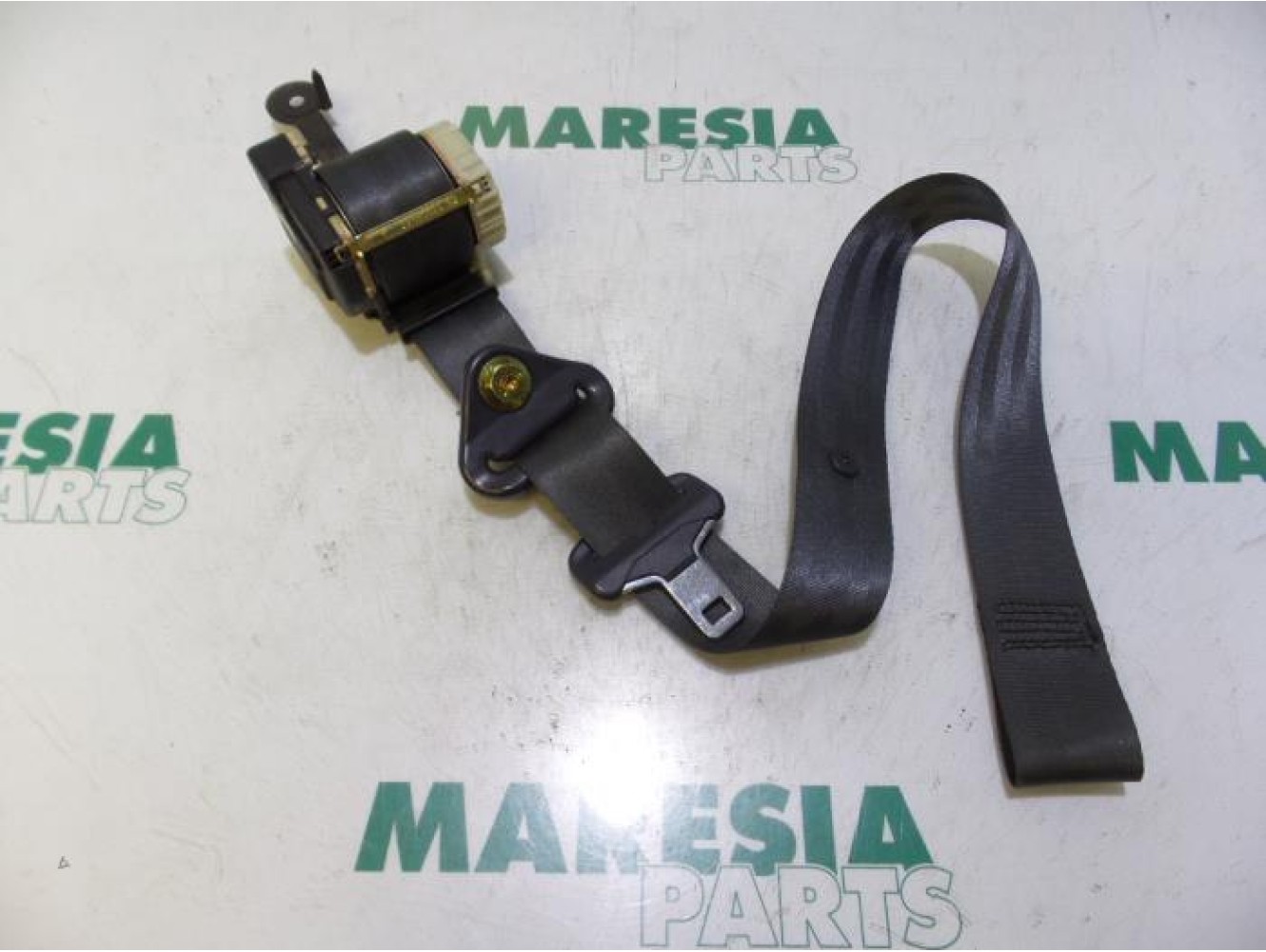 Renault - Clio - Front seatbelt, right