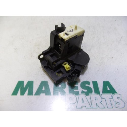 Renault - Clio - Door lock mechanism 2-door, left