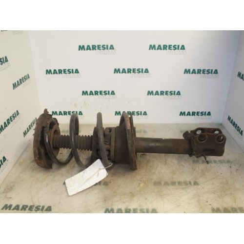 Renault - Megane Scenic - Front shock absorber rod, right
