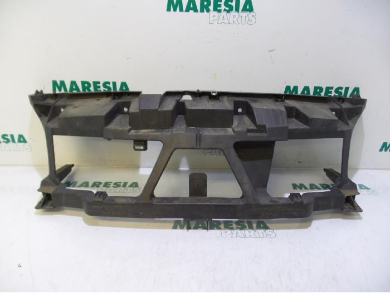 Renault - Megane Scenic - Front panel
