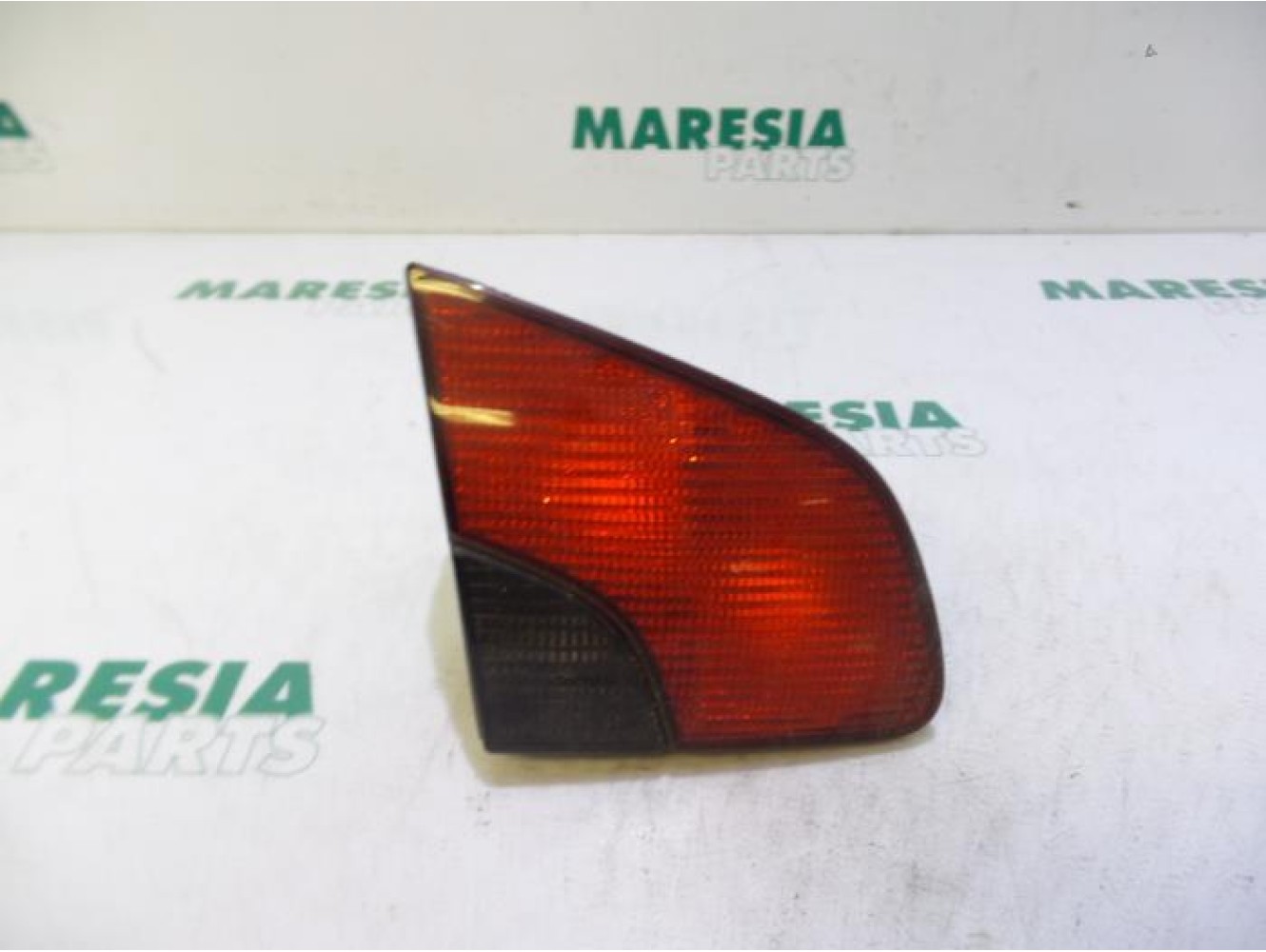 Peugeot - 406 - Achterlicht links