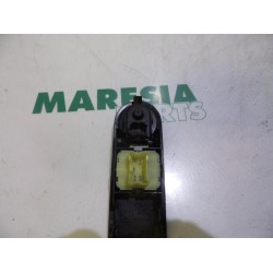 Renault - Clio - Multi-functional window switch