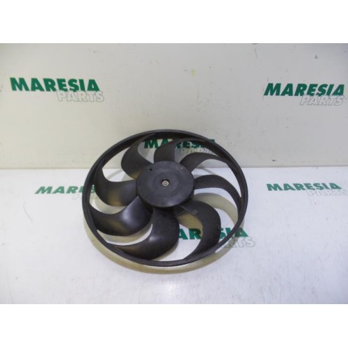 Renault - Clio - Fan motor