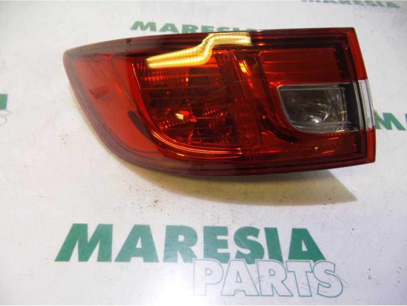 Renault - Clio - Achterlicht links