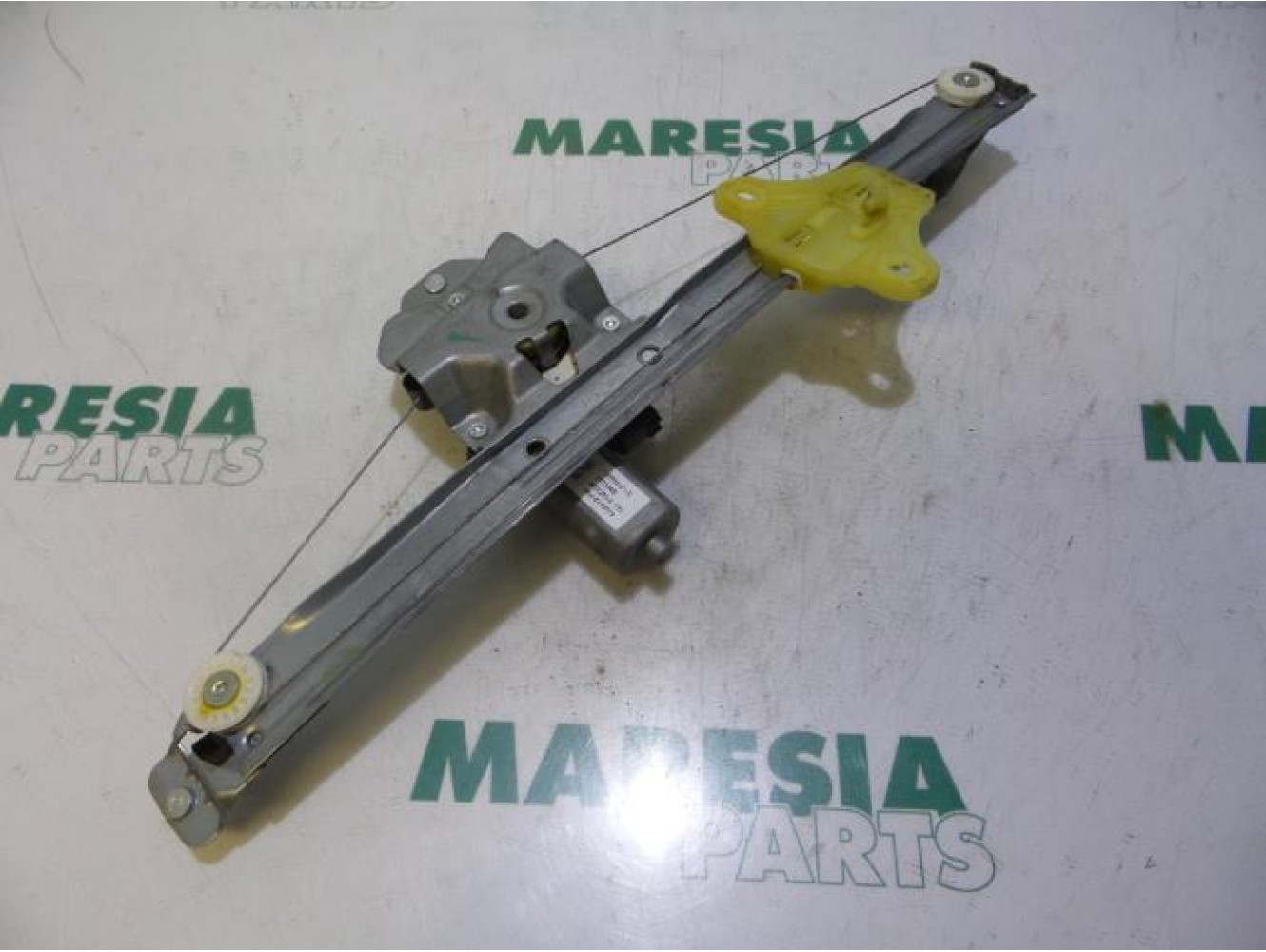 Renault - Clio - Window mechanism 4-door, front right