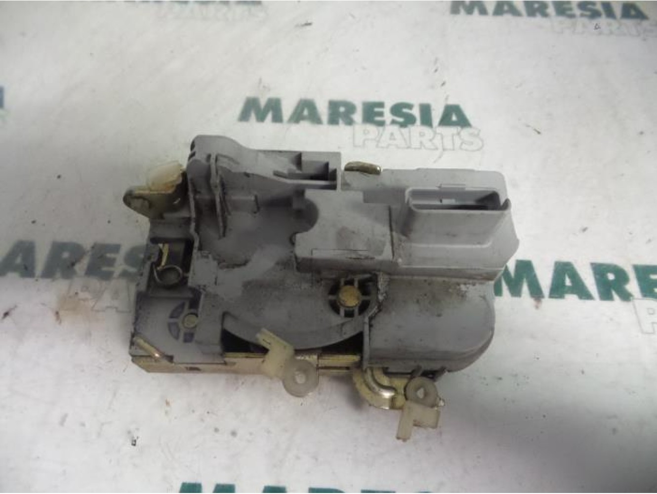 Citroen - C5 - Door lock mechanism 4-door, front left