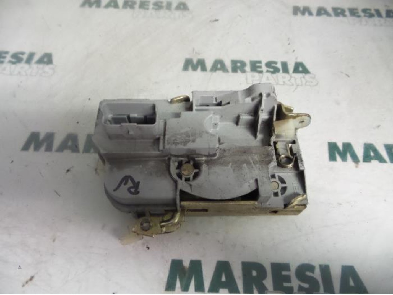 Citroen - C5 - Front door lock mechanism 4-door, right