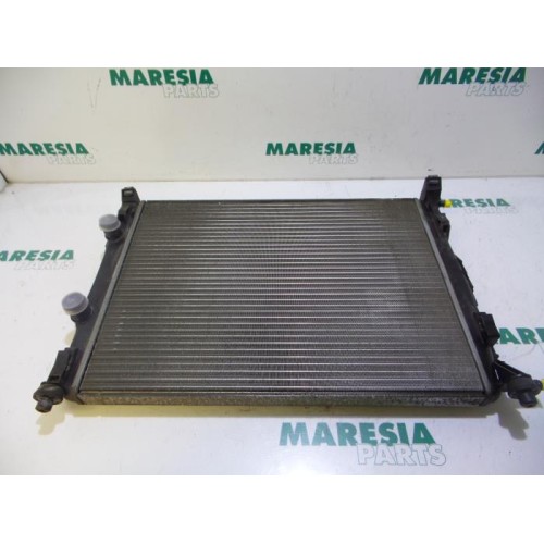 Renault - Megane Scenic - Radiateur