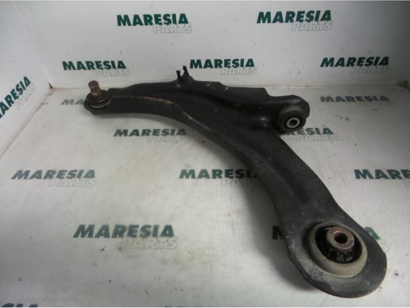 Renault - Megane Scenic - Front lower wishbone, left