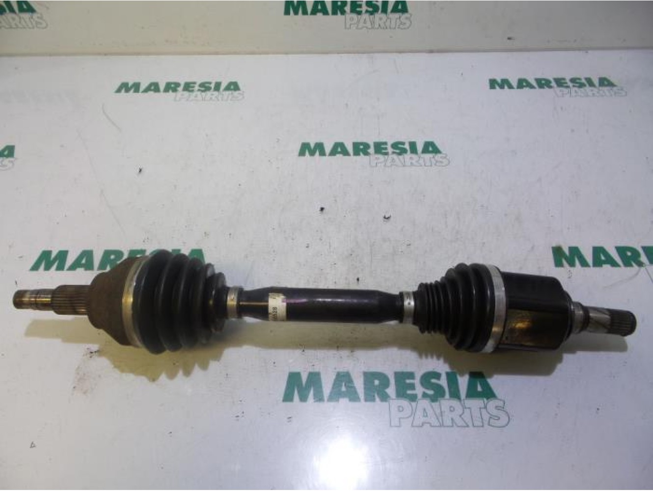 Alfa Romeo - 159 - Aandrijfas links-voor