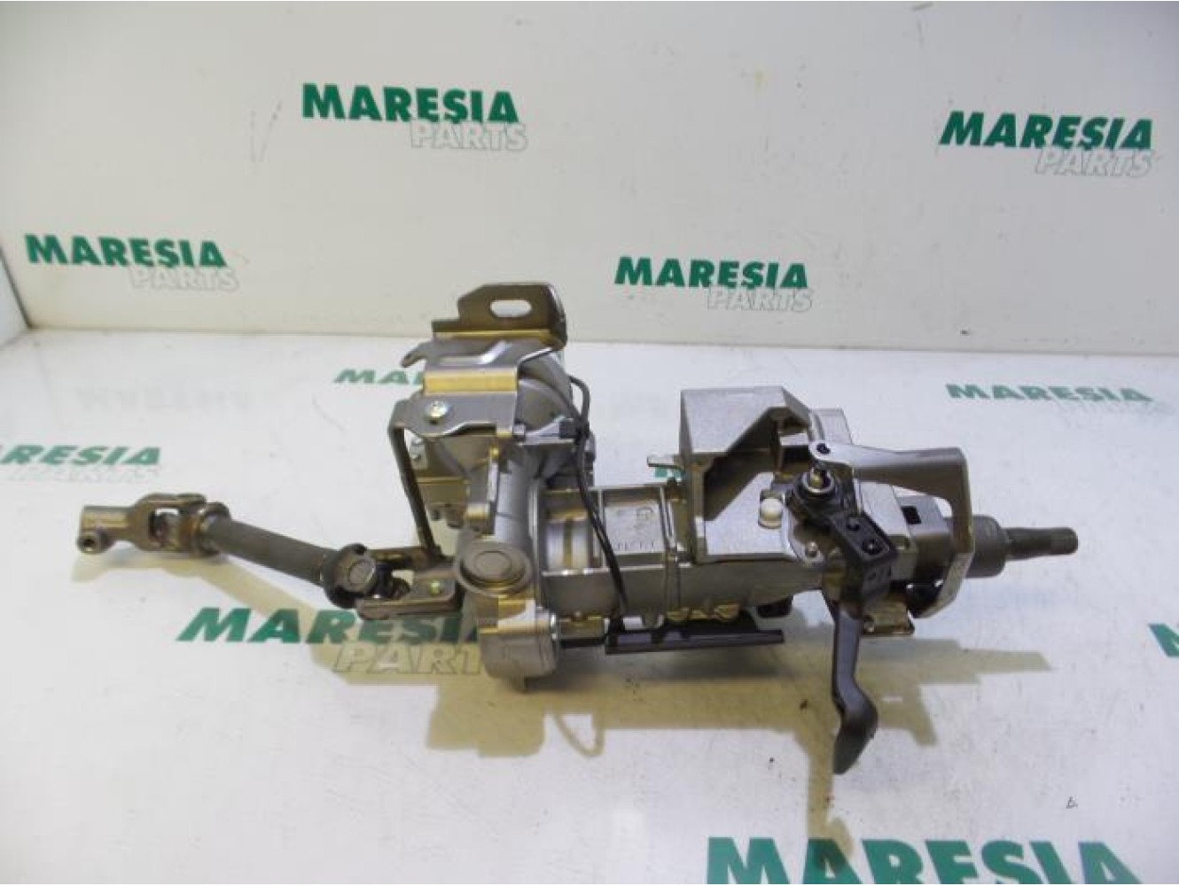Renault - Clio - Steering column housing