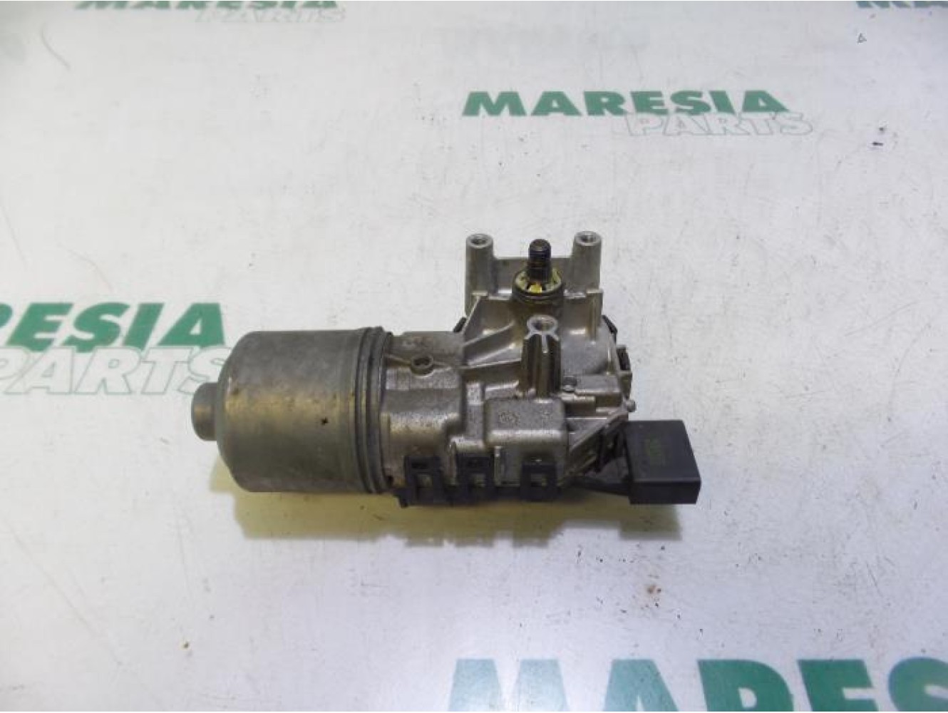 Fiat - Doblo - Front wiper motor