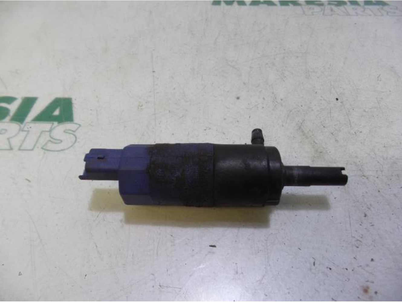 Citroen - C5 - Scheibensprüherpumpe vorne