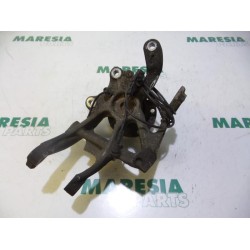 Peugeot - 407 - Fusee links-achter