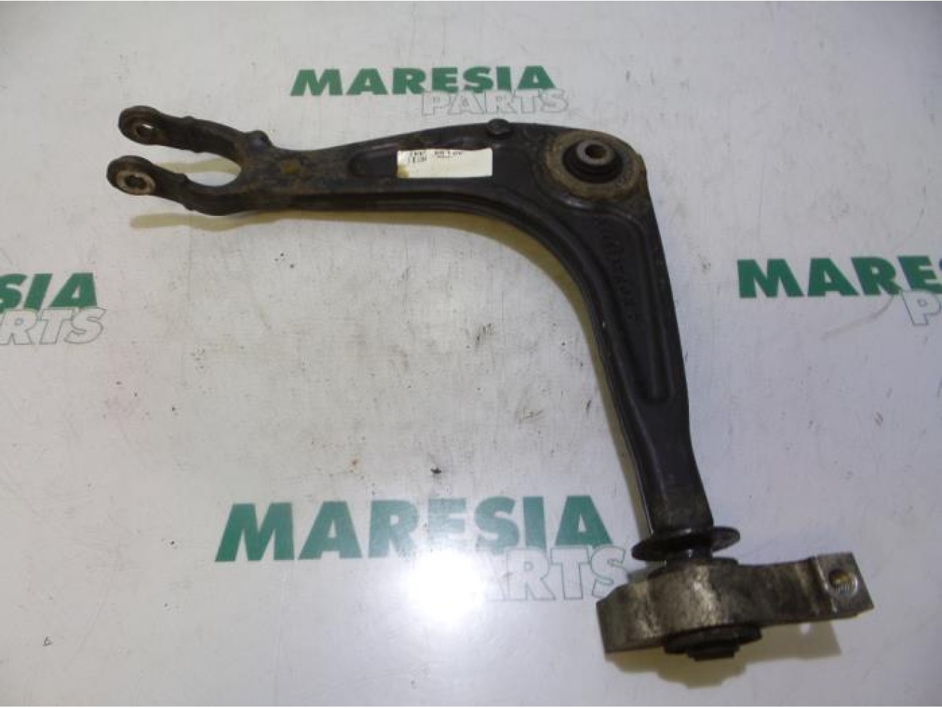 Peugeot - 407 - Front lower wishbone, left