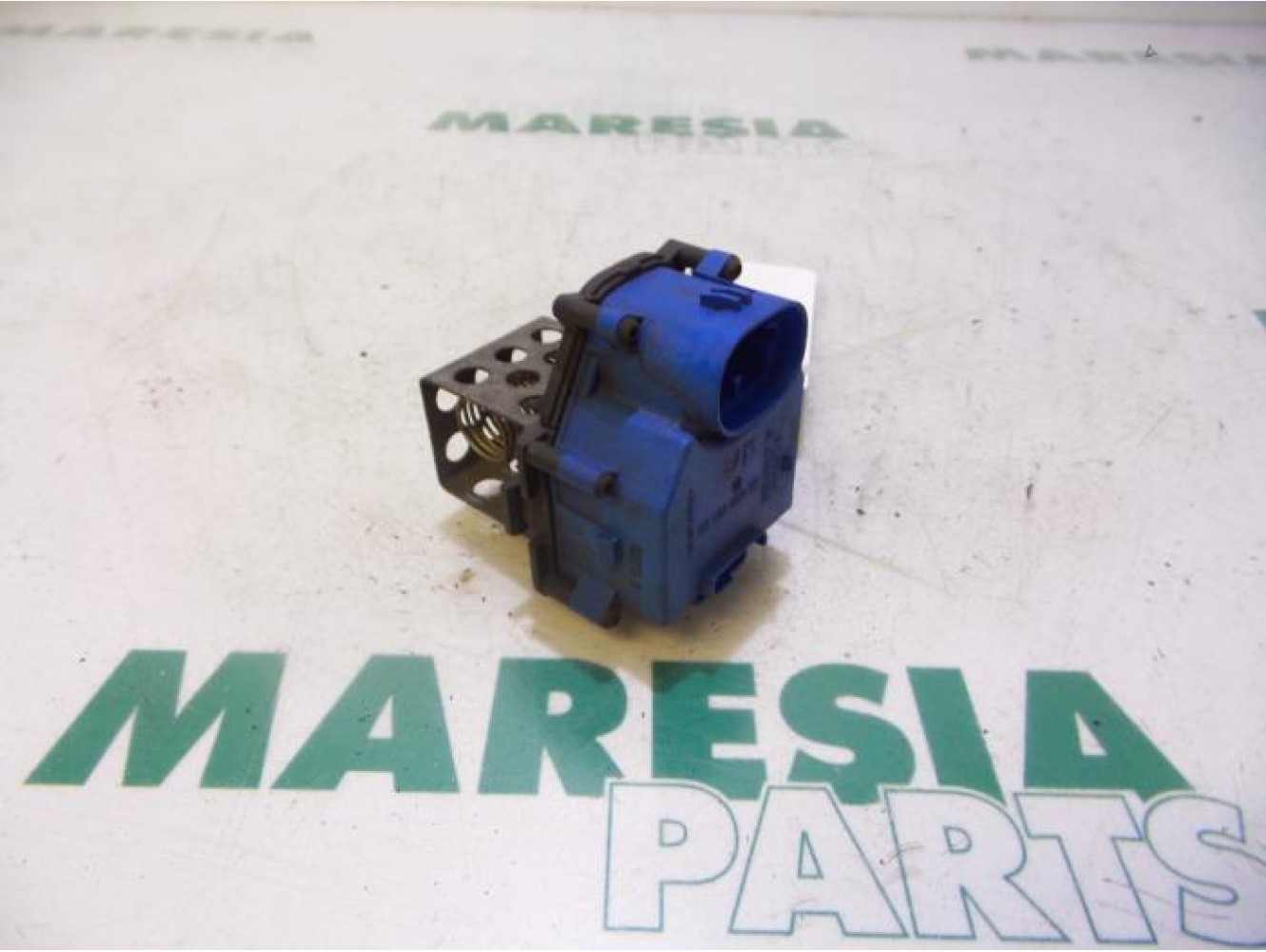 Peugeot - Partner - Cooling fan resistor