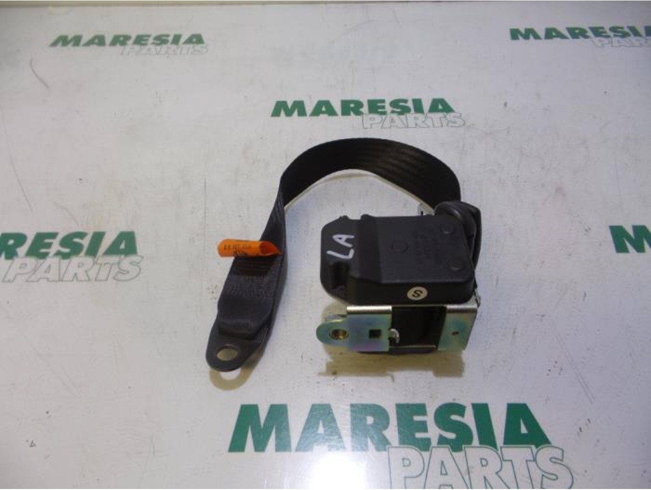 Alfa Romeo - GT - Rear seatbelt, left