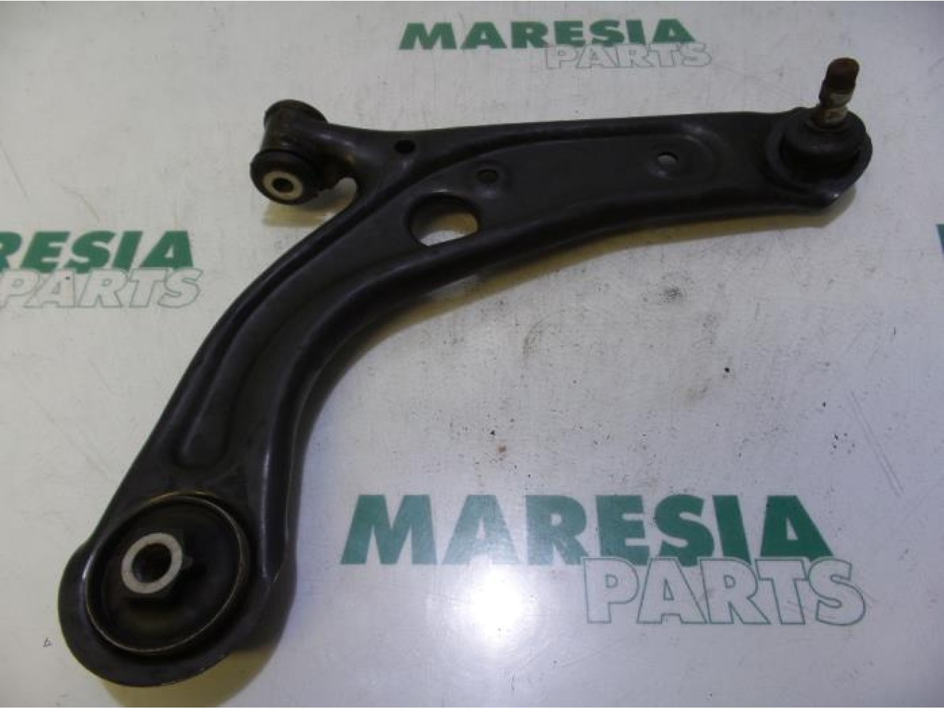Lancia - Y(Psilon) - Front lower wishbone, right