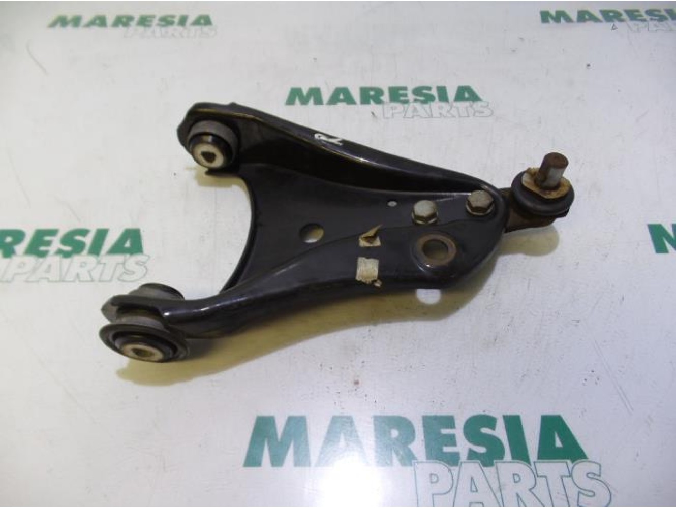 Renault - Twingo - Front lower wishbone, right