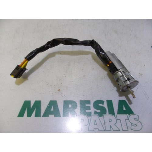 Renault - Twingo - Ignition lock + key