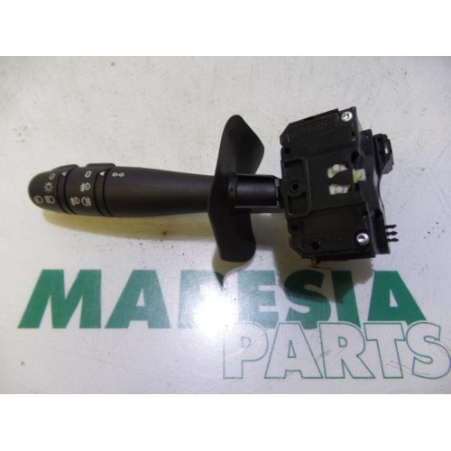 Renault - Clio - Indicator switch