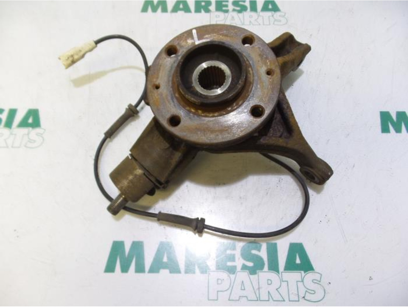 Peugeot - 307 - Fusee links-voor