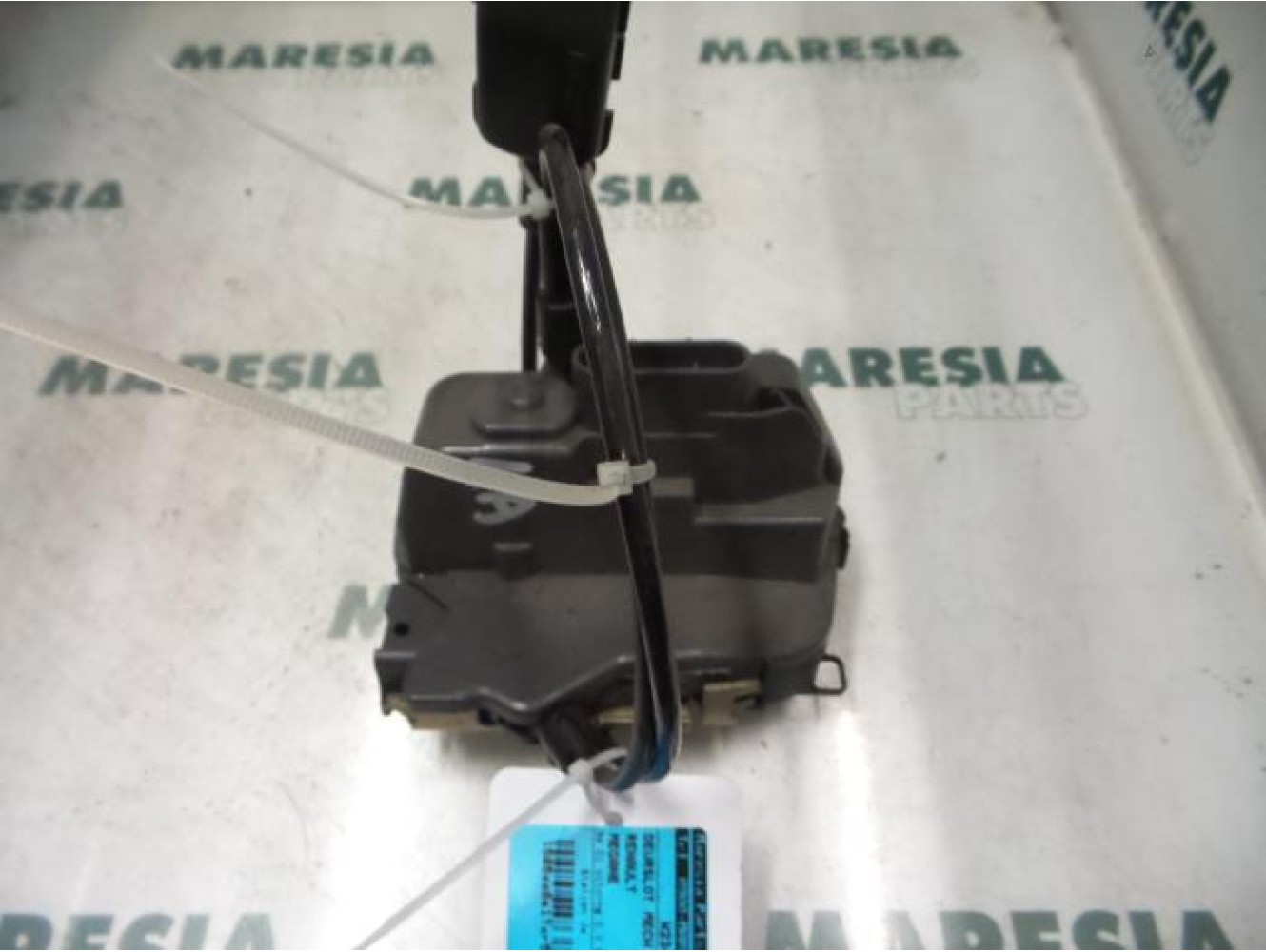 Renault - Megane - Rear door lock mechanism 4-door, left