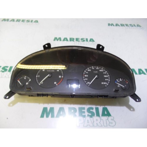 Peugeot - 406 - Instrumentenbrett
