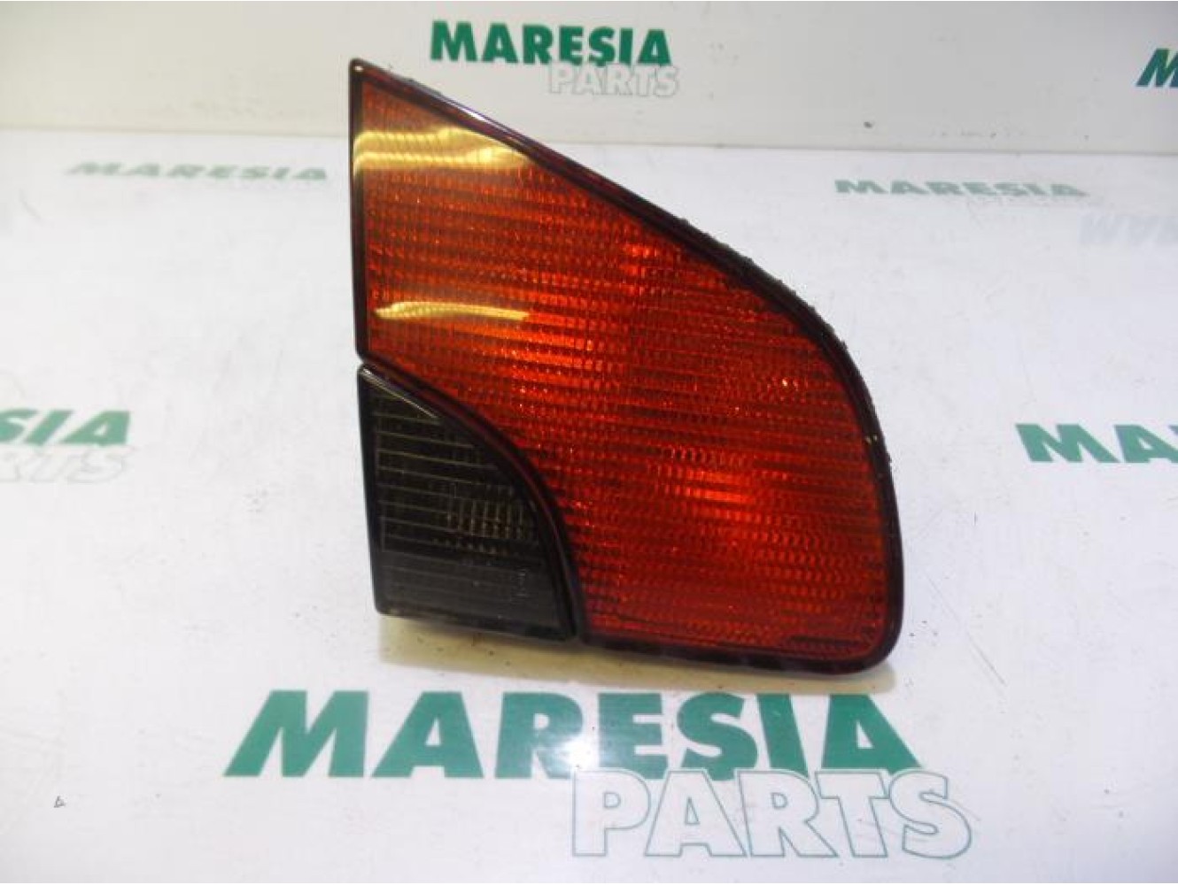 Peugeot - 406 - Achterlicht links