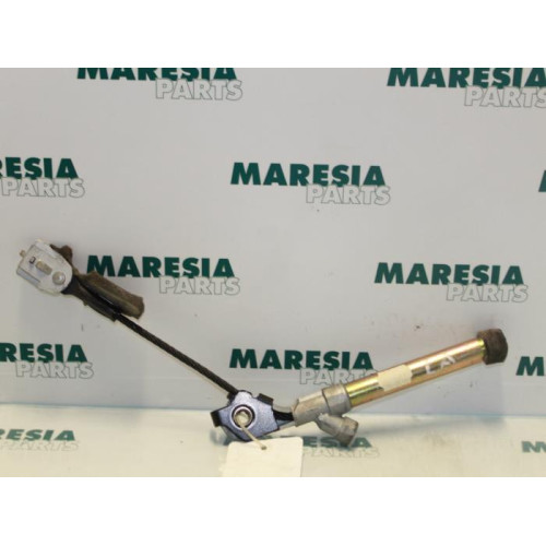 Renault - Megane - Gordelspanner links
