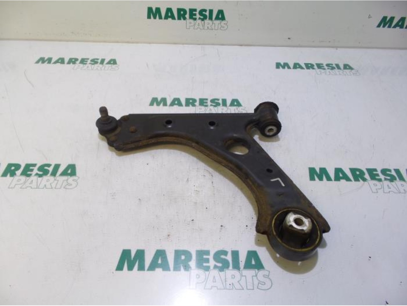 Fiat - Punto - Querlenker unten links vorne
