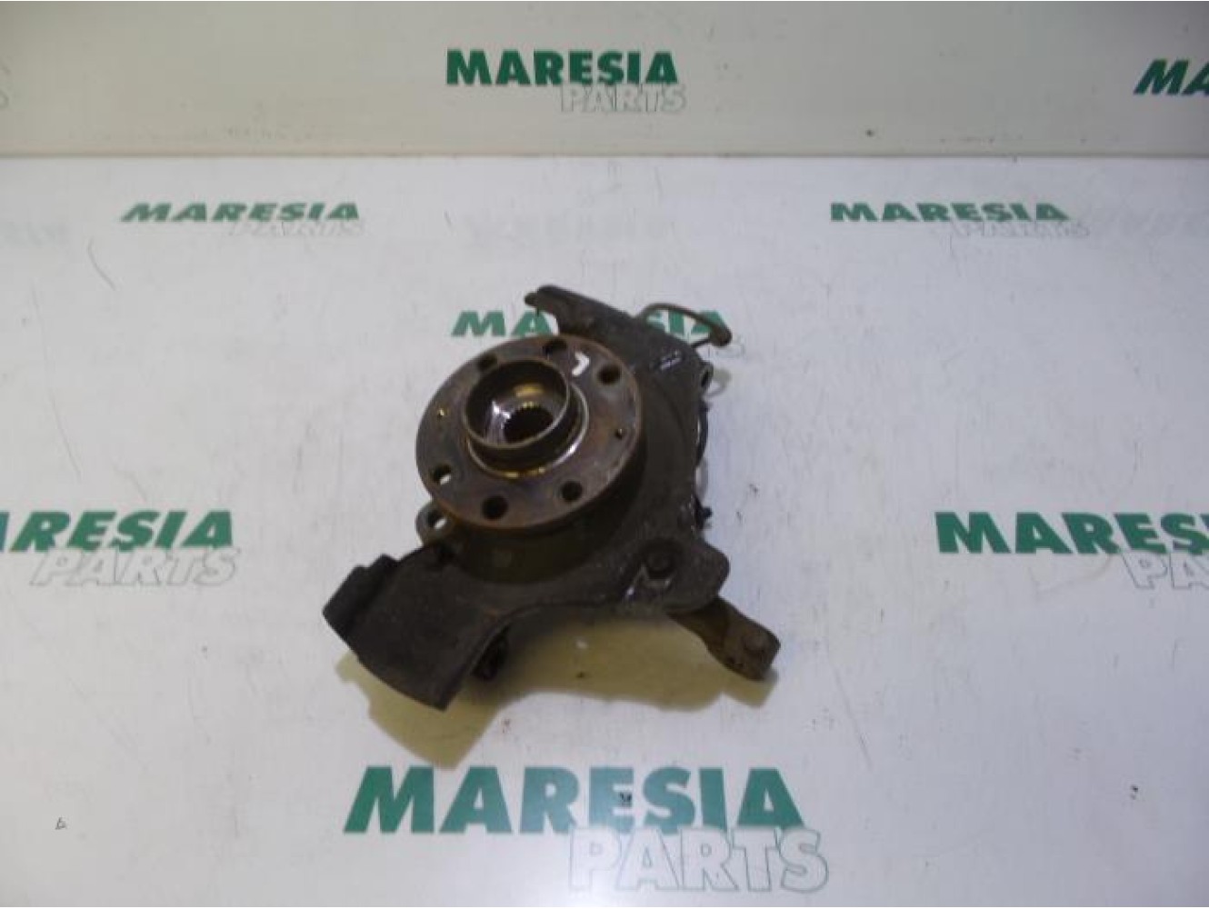 Fiat - Punto - Fusee links-voor
