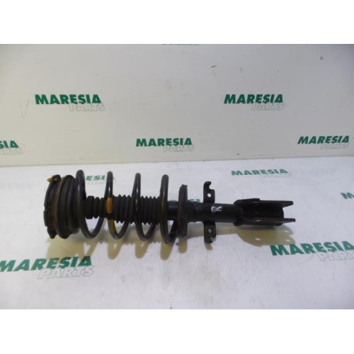 Renault - Vel Satis - Front shock absorber rod, right