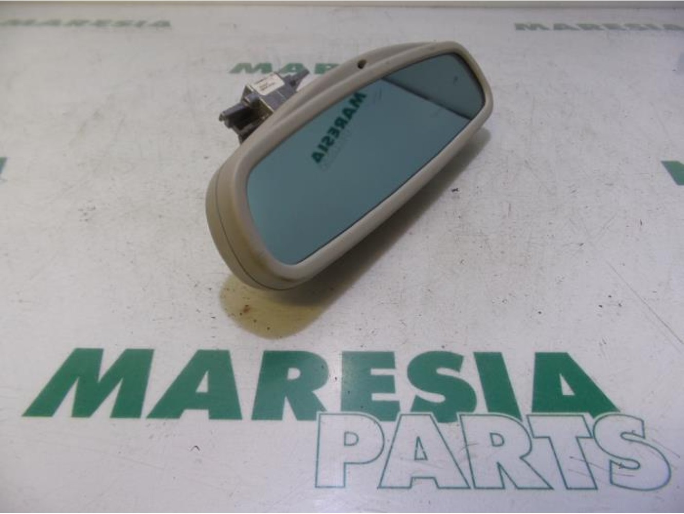 Renault - Vel Satis - Rear view mirror