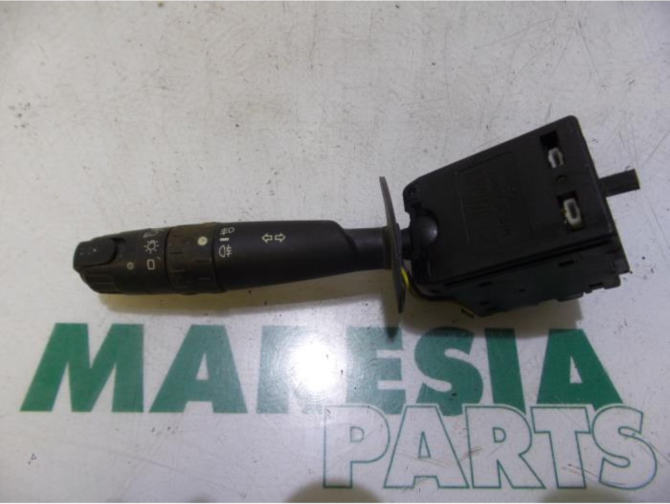 Peugeot - 607 - Indicator switch