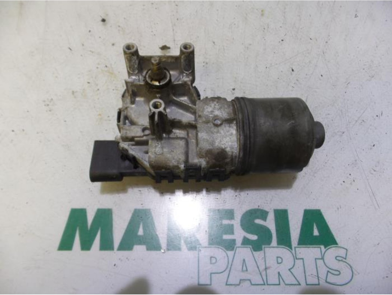 Alfa Romeo - GT - Front wiper motor