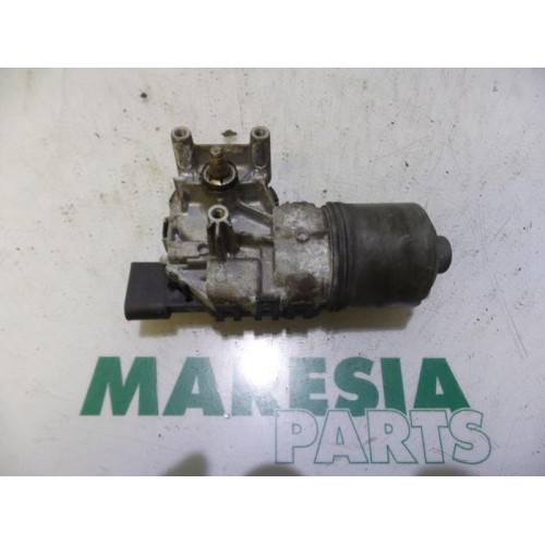 Alfa Romeo - GT - Front wiper motor