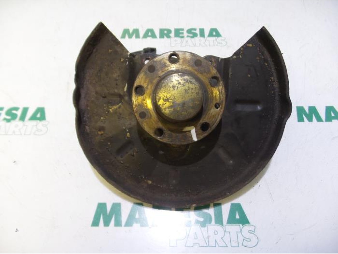 Alfa Romeo - GT - Achsschenkel links hinten