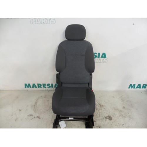 Peugeot - Partner - Sitz rechts