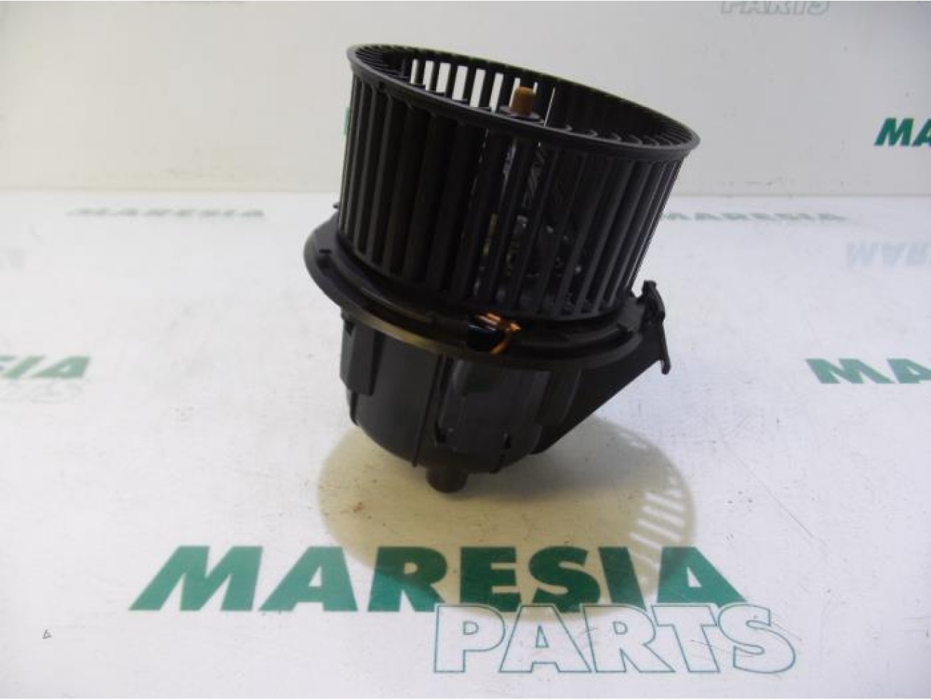 Citroen - C4 Cactus - Heating and ventilation fan motor
