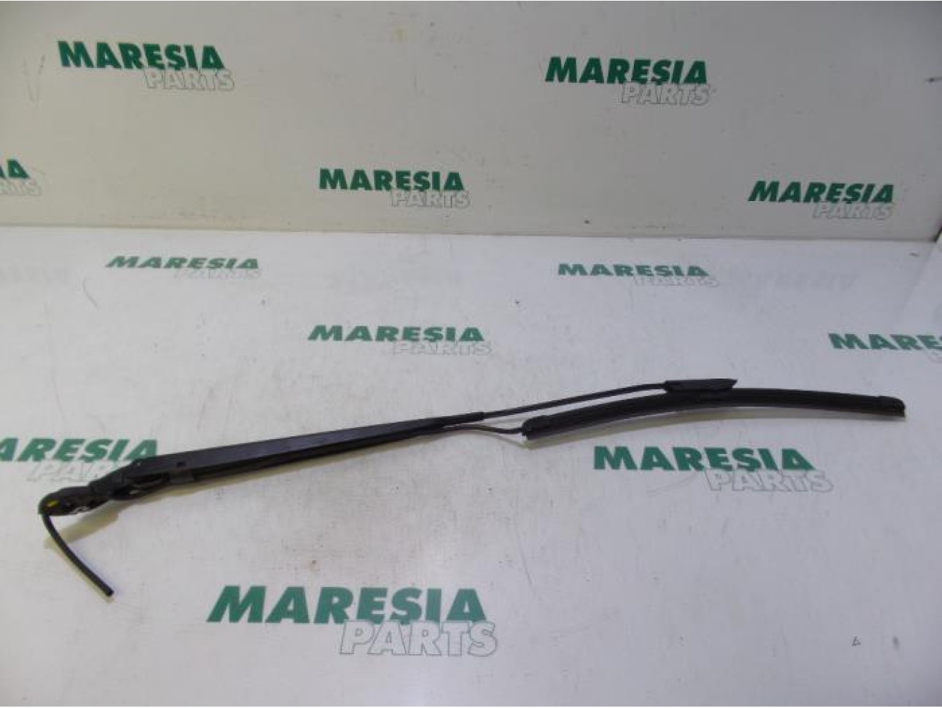 Citroen - C4 Cactus - Front wiper arm