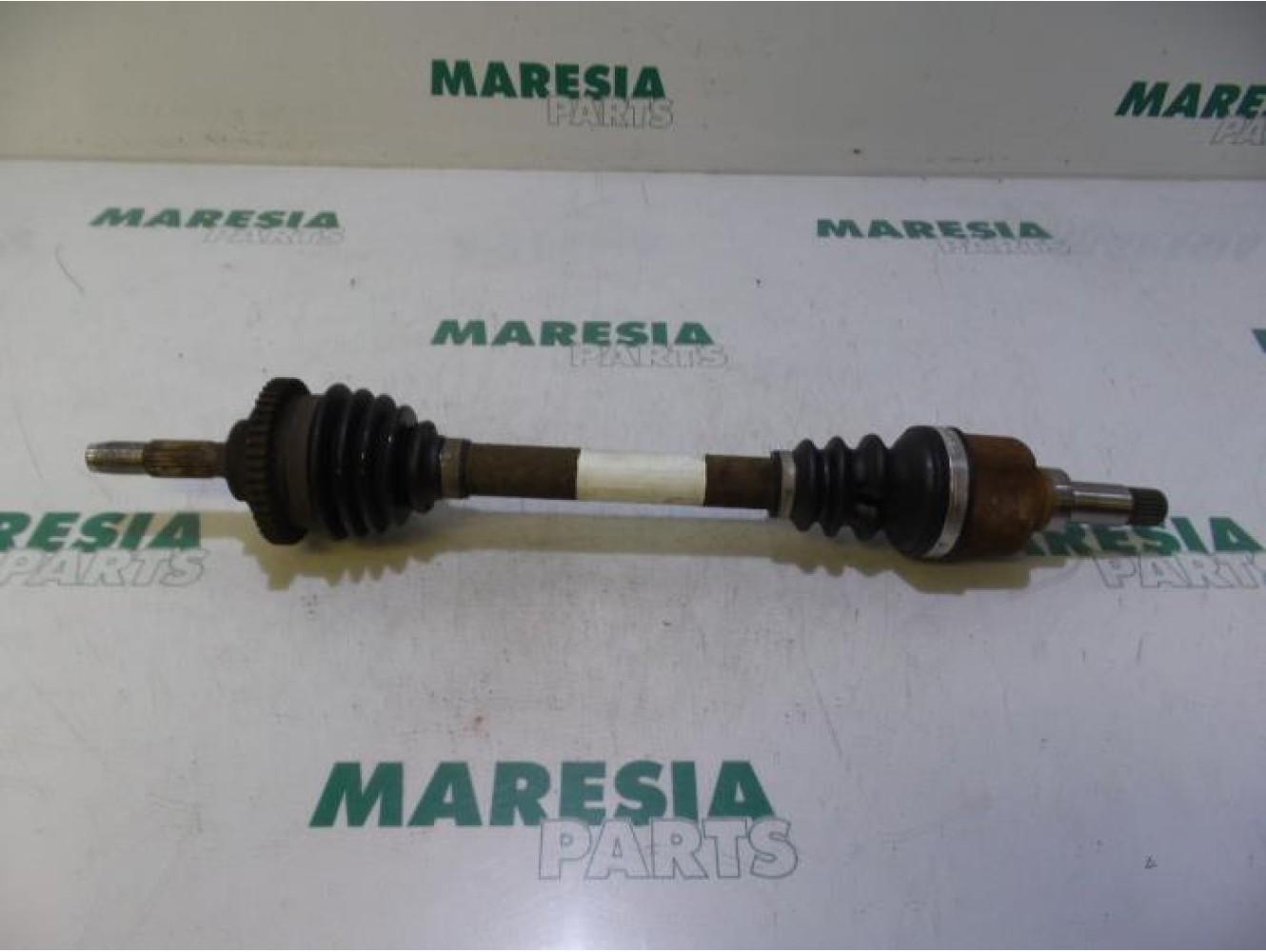 Peugeot - 206 - Aandrijfas links-voor