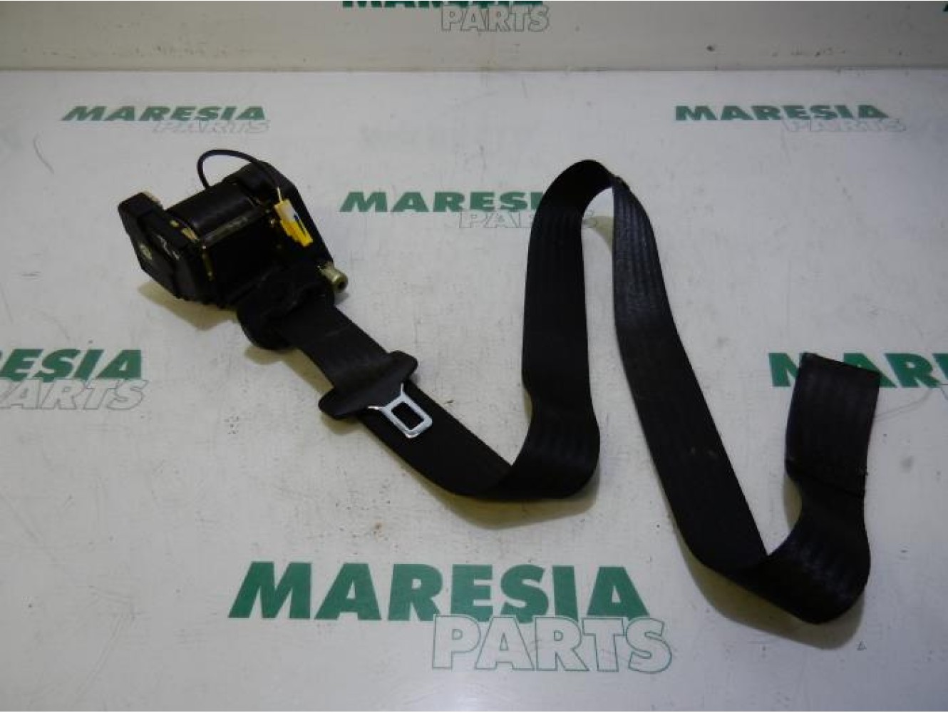 Fiat - Stilo - Front seatbelt, right