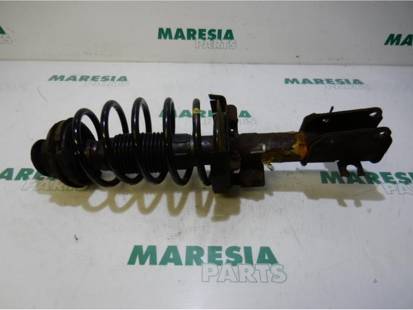 Fiat - Stilo - Front shock absorber rod, left